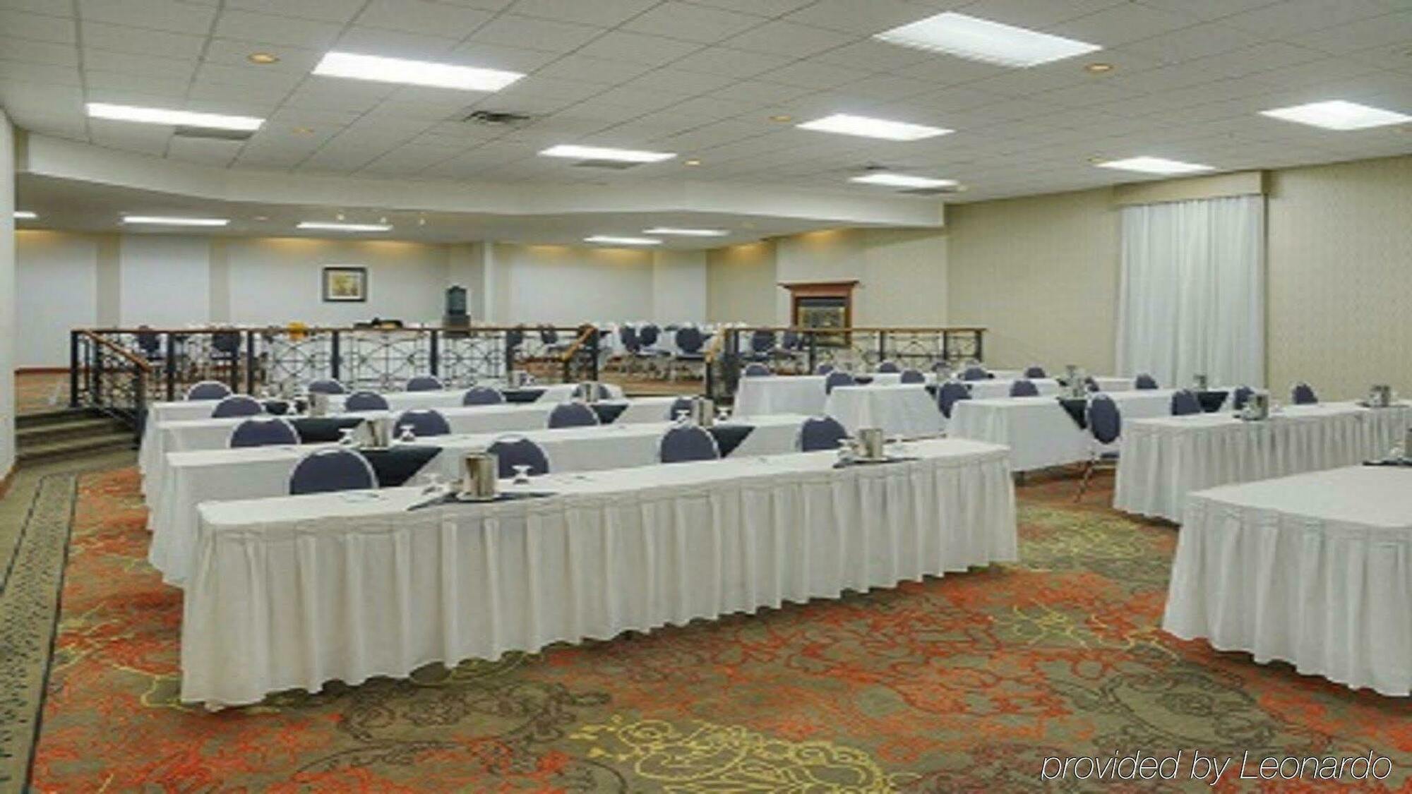 Holiday Inn Guelph Hotel & Conference Centre, An Ihg Hotel Perniagaan gambar